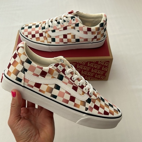 (NWT) Vans Ward Women’s Checkered Shoe - Picture 3 of 16